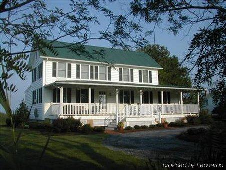 Lazyjack Inn On Dogwood Harbor Tilghman Island Exteriér fotografie